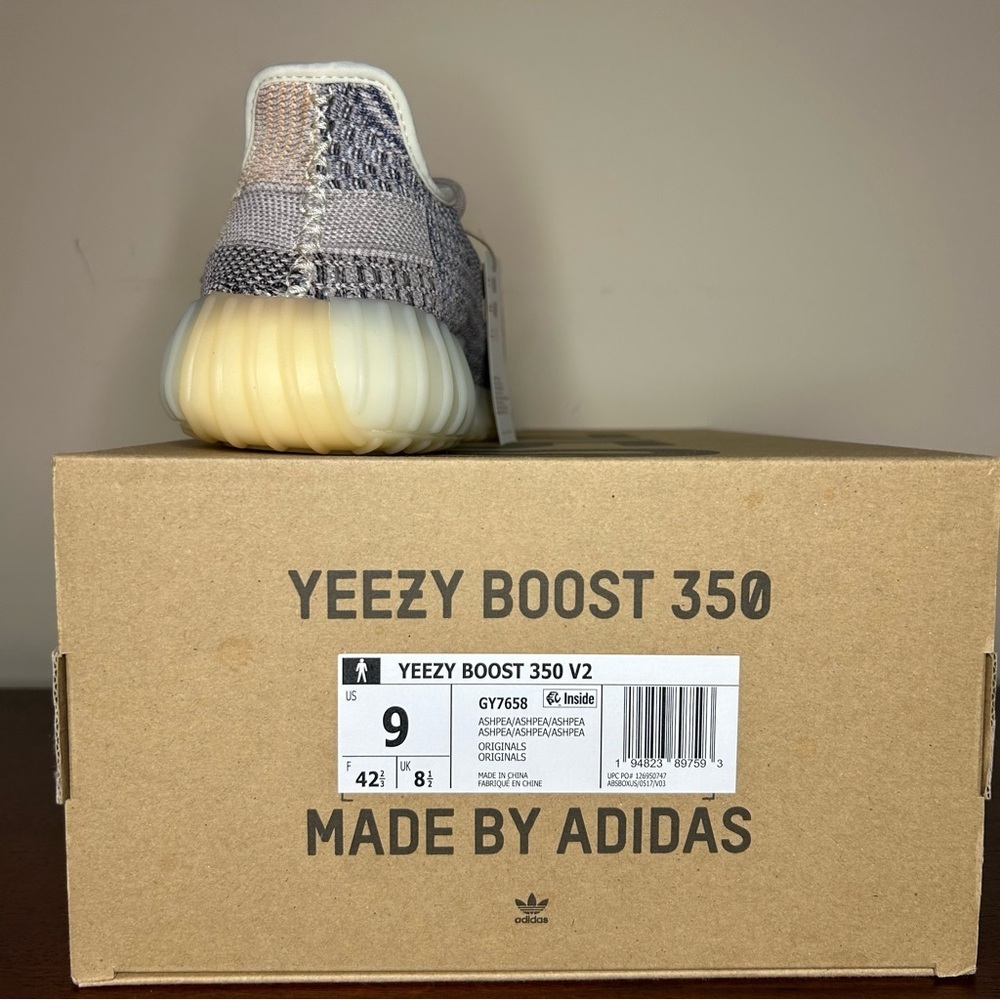 Adidas Yeezy Boost 350 V2 Ash Pearl (Unisex Size 9 Men's) - Picture 13 of 16